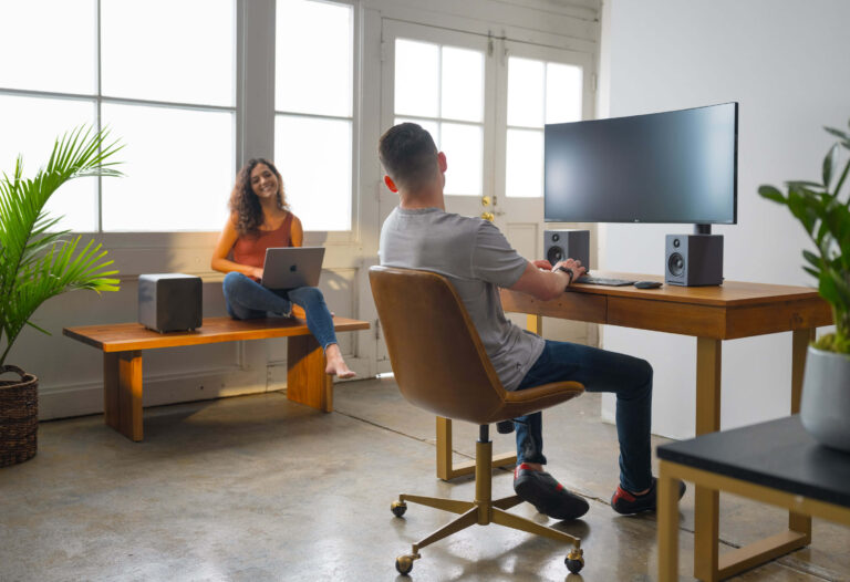 S6 office 768x526